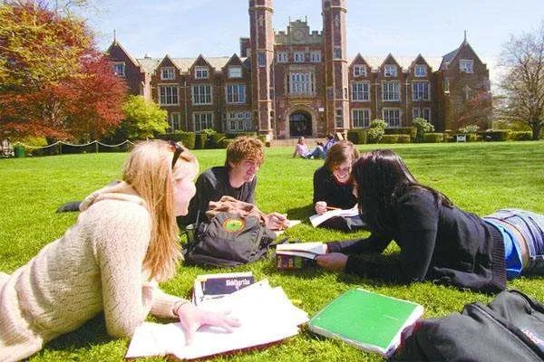 大学出国留学需要具备的条件。