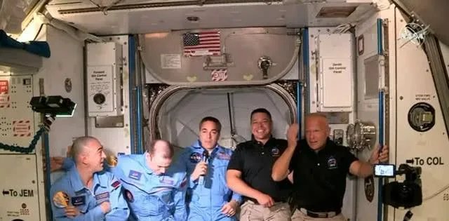 龙飞船载人与空间站对接成功对中国的航空航天有什么影响?