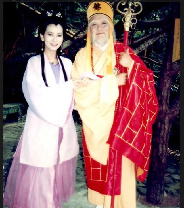 《新白娘子传奇》中他对赵雅芝冷酷无情,虽一生坎坷但温和善良,法海圆寂,你记得他吗?
