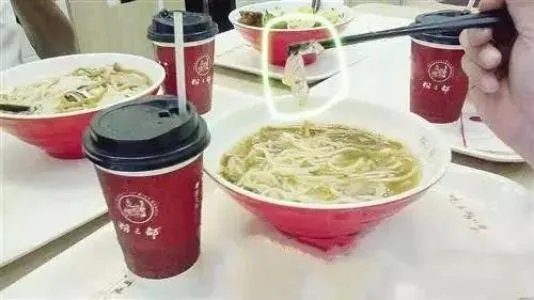 外出就餐吃到异物得10倍赔偿,具体该如何索要赔偿?