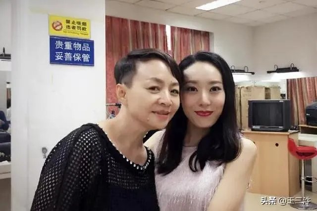鄂靖文在演了《新喜剧之王》后,为什么还是没火?