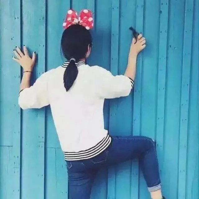 有哪些好看的女生背影头像分享吗？