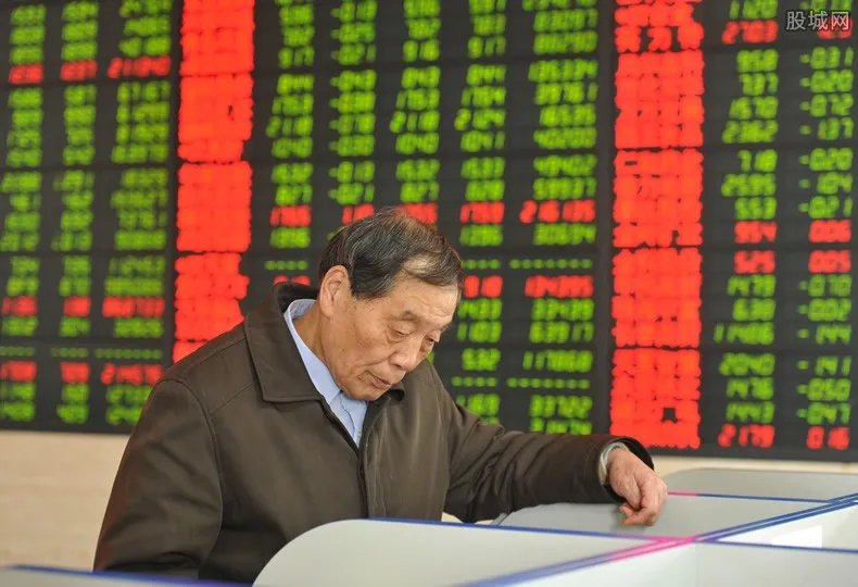 三一重工收问询 三一重工股价闻讯下跌逾2%