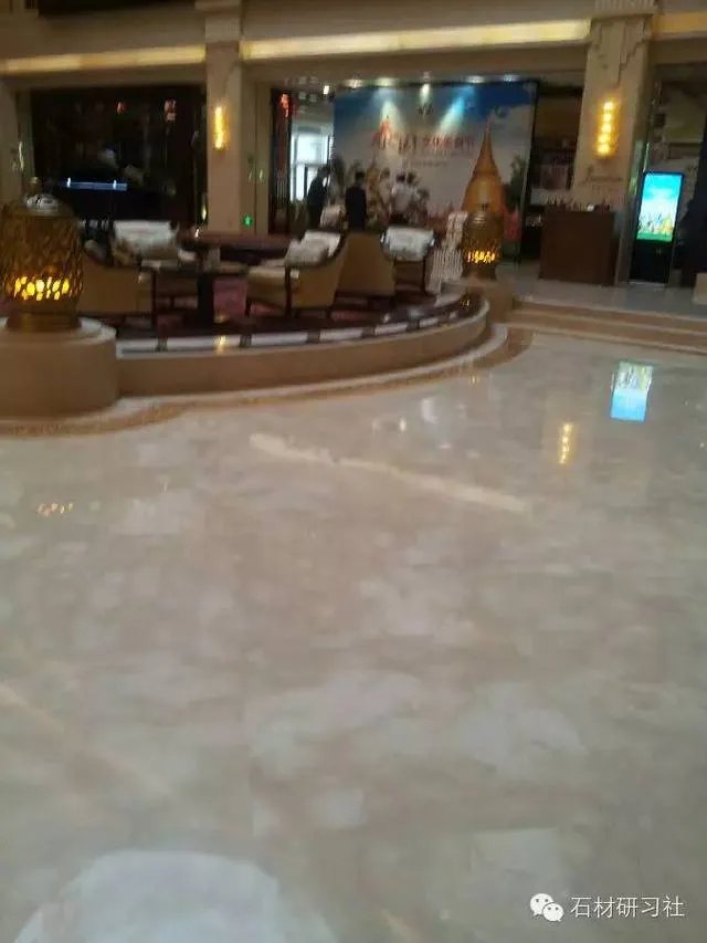 图解各种石材污染病变问题(一)