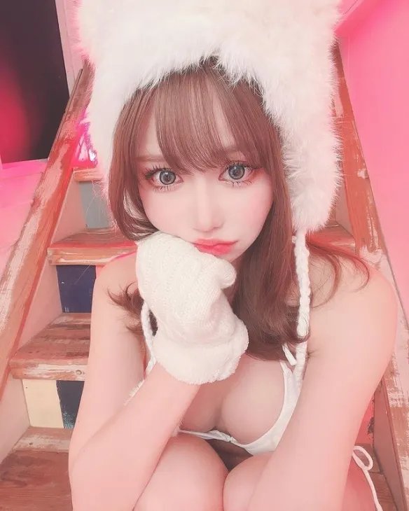 妩媚动人的性感尤物！熟女系岛国小姐姐白田まい美照
