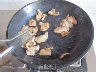 辣白菜炒五花肉