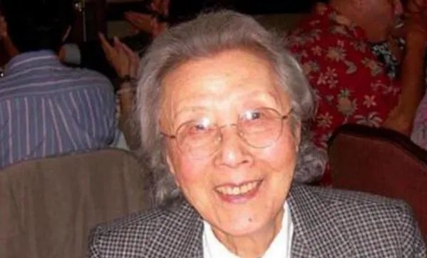 张闾瑛