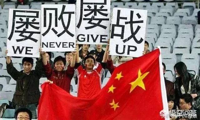 董路微博炮轰白岩松是“充满着井底之蛙的无知和浅薄”，对此你怎么看？