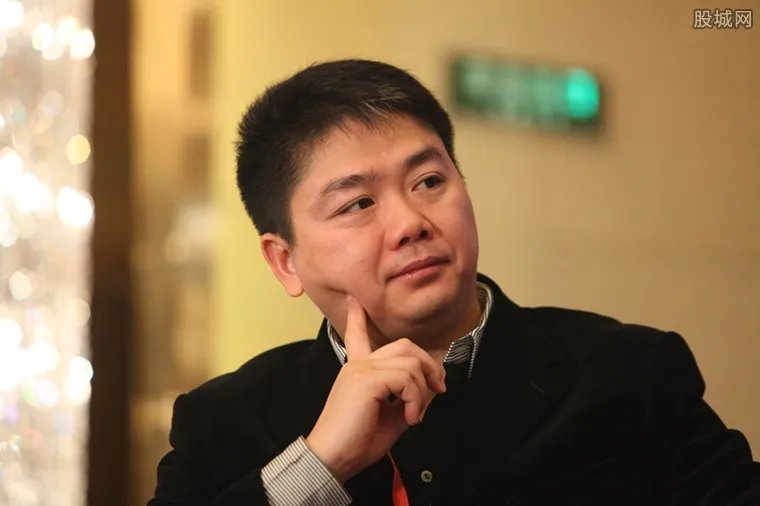 刘强东评论捐别墅：富豪初衷很好但要谨慎行事