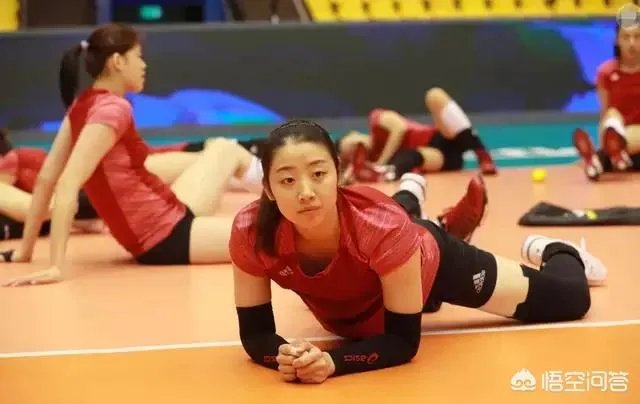 天津女排有些天才队员,拿过多次国内冠军,为什么入选国家队员在国家队成为替补?