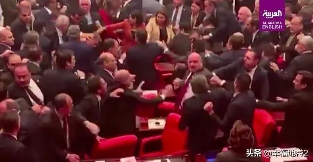 土耳其议会爆发激烈冲突,数十名议员参与“混战”,你们怎么看?