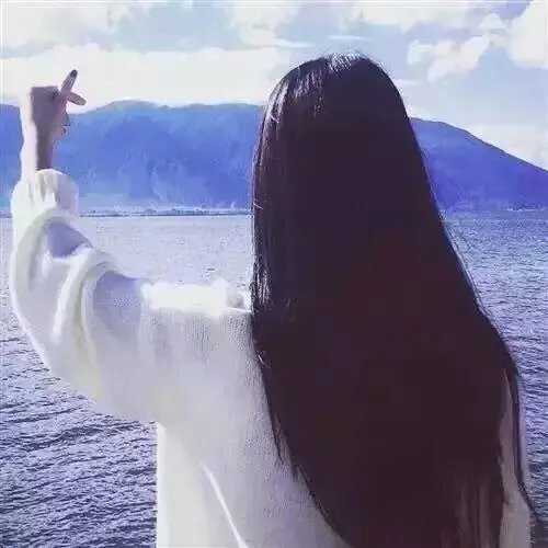 有哪些好看的女生背影头像分享吗？