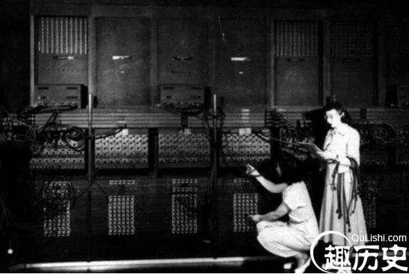 世界上第一台计算机诞生,1946年诞生的ENIAC(重30吨)