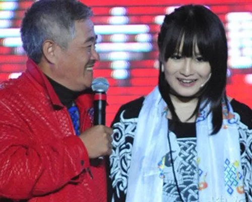 揭秘赵本山女儿结婚车队图片 陪嫁300万霸气十足