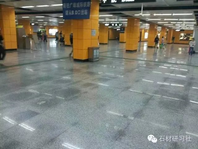 图解各种石材污染病变问题(一)