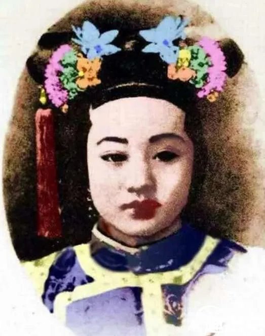珍妃井那么小一个井口,珍妃是怎么被丢进去的?