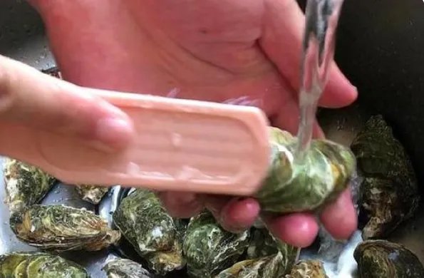 生蚝怎么打开