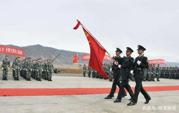 正步走的动作要领是什么?