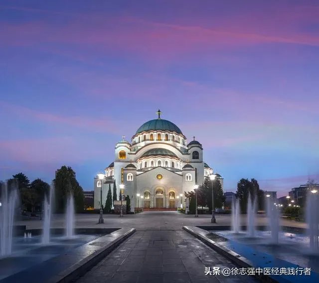 我经常会想起以前的内疚事,就会自责大叫或大骂一声,该怎么办?