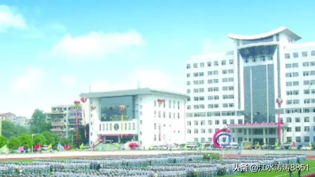 湖北生物科技职业技术学院和湖北交通职业技术学院哪个学校好?