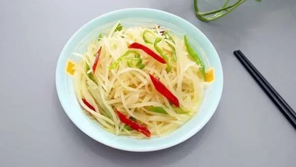 酸辣土豆丝是哪个地方的菜？怎么做好吃？