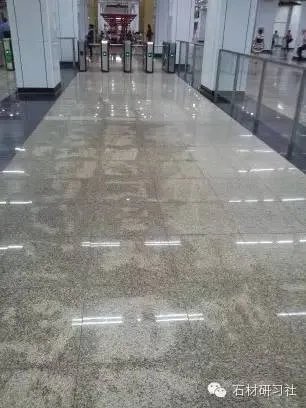 图解各种石材污染病变问题(一)
