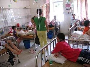 辽宁一小学疑多名学生食物中毒，事情的真相到底是什么？