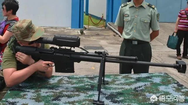 中国的10式狙击步枪使用的瞄准镜为什么那么大,有什么优点吗?