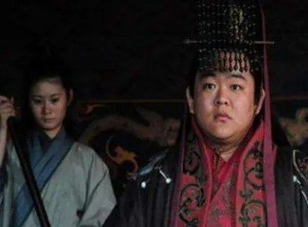 刘备摔阿斗刘禅真的摔傻了吗 刘禅为什么愚笨无大志