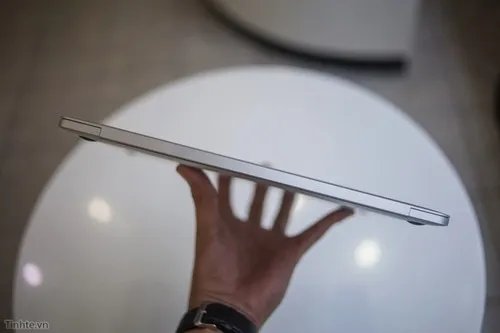 先睹为快!苹果史上最薄Macbook开箱图赏