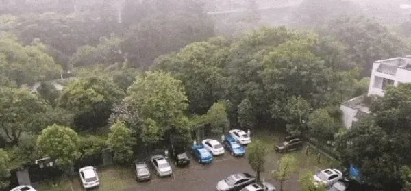 中央气象台连发暴雨预警，为何今年雨季格外长？