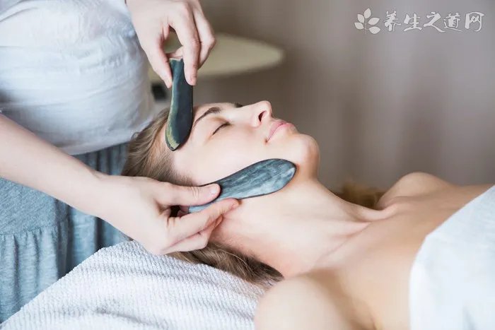 排毒精油有哪些 女生排毒养颜方法大全