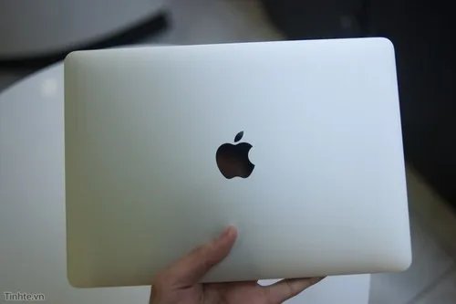 先睹为快!苹果史上最薄Macbook开箱图赏