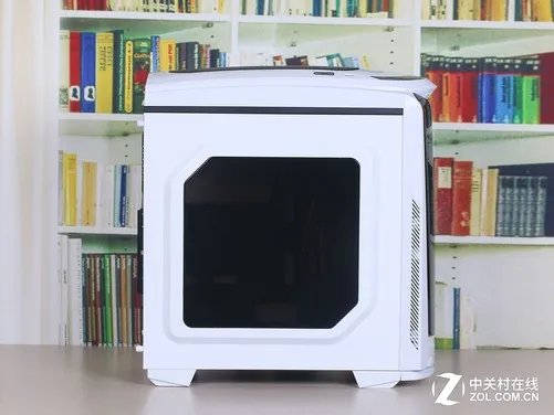 大空间强兼容性 航嘉暗夜猎手3机箱评测