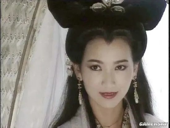 赵雅芝70岁状态登热搜引热议 粉丝质疑经纪人:让老奶奶玩滑板?