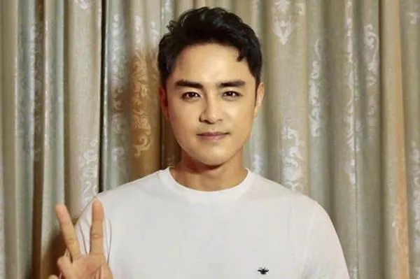 明道升级当爸,为何之前要隐瞒自己的婚姻?