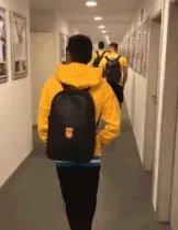 武磊国足背包
