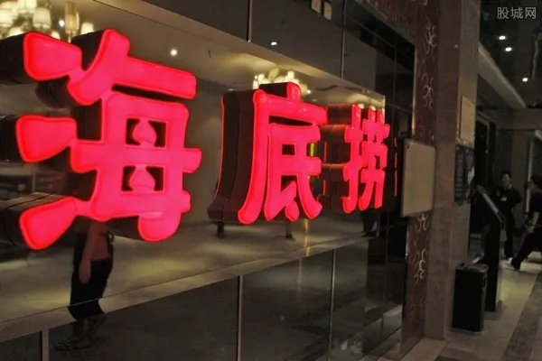 海底捞就塑料乌鸡卷事件道歉 来龙去脉是怎样的？