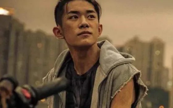 易烊千玺获百花奖最佳新人奖,你觉得他是实至名归吗?