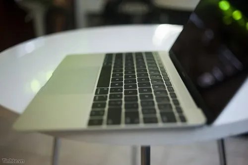 先睹为快!苹果史上最薄Macbook开箱图赏