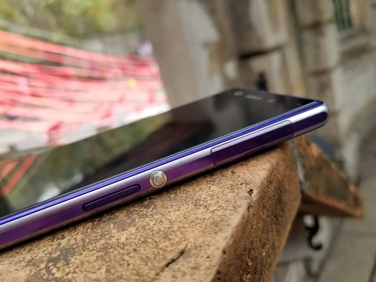 索尼xperia z1测评（骁龙800处理器+3000毫安电池是不是很牛）