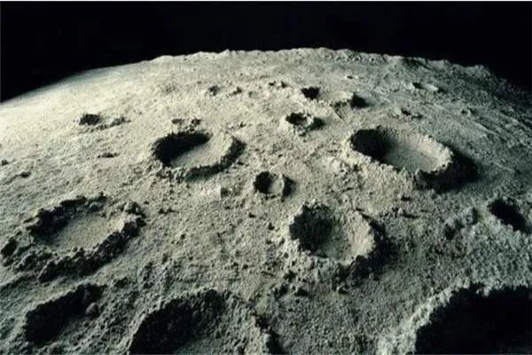 美国公布重返月球计划宇航员阵容,这一举措说明了什么?