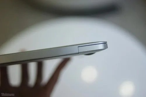 先睹为快!苹果史上最薄Macbook开箱图赏