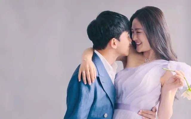 张杰获奖谢谢很辛苦的娜娜,隔空秀恩爱,他们的爱情你羡慕吗?