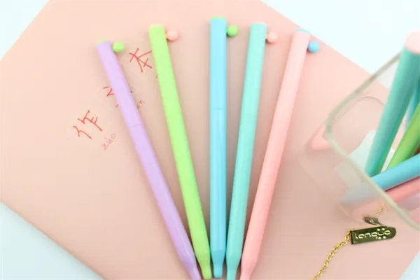 国家规定:学生用笔笔帽须留通气孔,你如何看待这一规定?