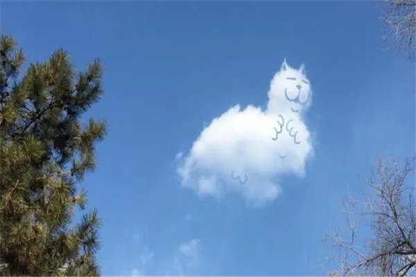 天空中漂浮的云,可能有多重?重量受什么影响?