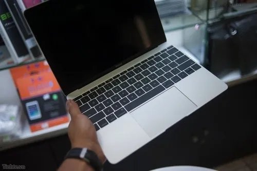 先睹为快!苹果史上最薄Macbook开箱图赏