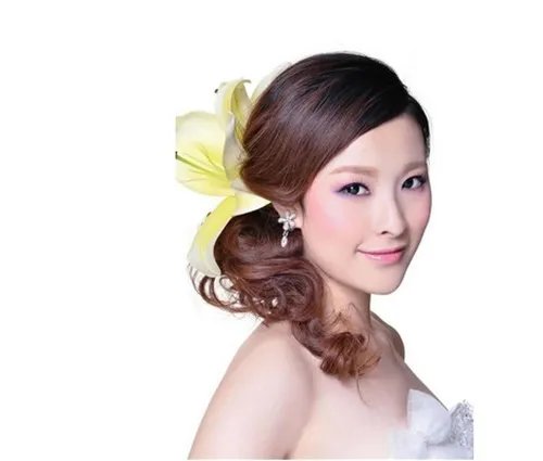 新娘晚装发型怎么做好 简单新娘晚装发型步骤解析