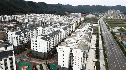 异地搬迁与易地搬迁有什么区别是什么