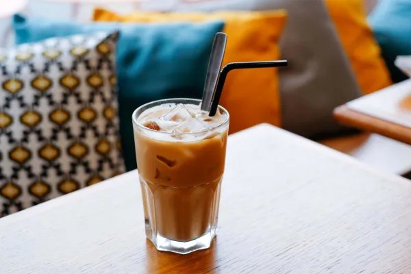 秋天第一杯奶茶被注册公司,秋天第一杯奶茶到底是什么梗?
